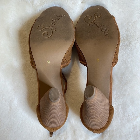 Seychelles Brown Leather Perforated Cone Heels - Picture 4 of 10